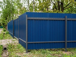 Профлист С20 0.9 мм RAL 5005 Сигнальный Синий 2 - в «Монолит-Металлопрокат».
