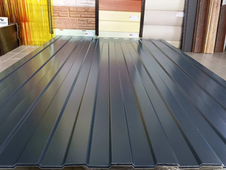 Профлист Grand Line C20A 0.4 Полиэстер RAL 7016 Антрацитово-серый 2 - в «Монолит-Металлопрокат».