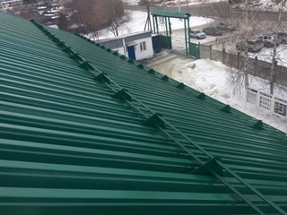 Профлист НС35 0.85 мм RAL 6005 Зеленый Мох 2 - в «Монолит-Металлопрокат».
